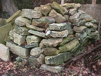 Stones10.jpg (86166 bytes)